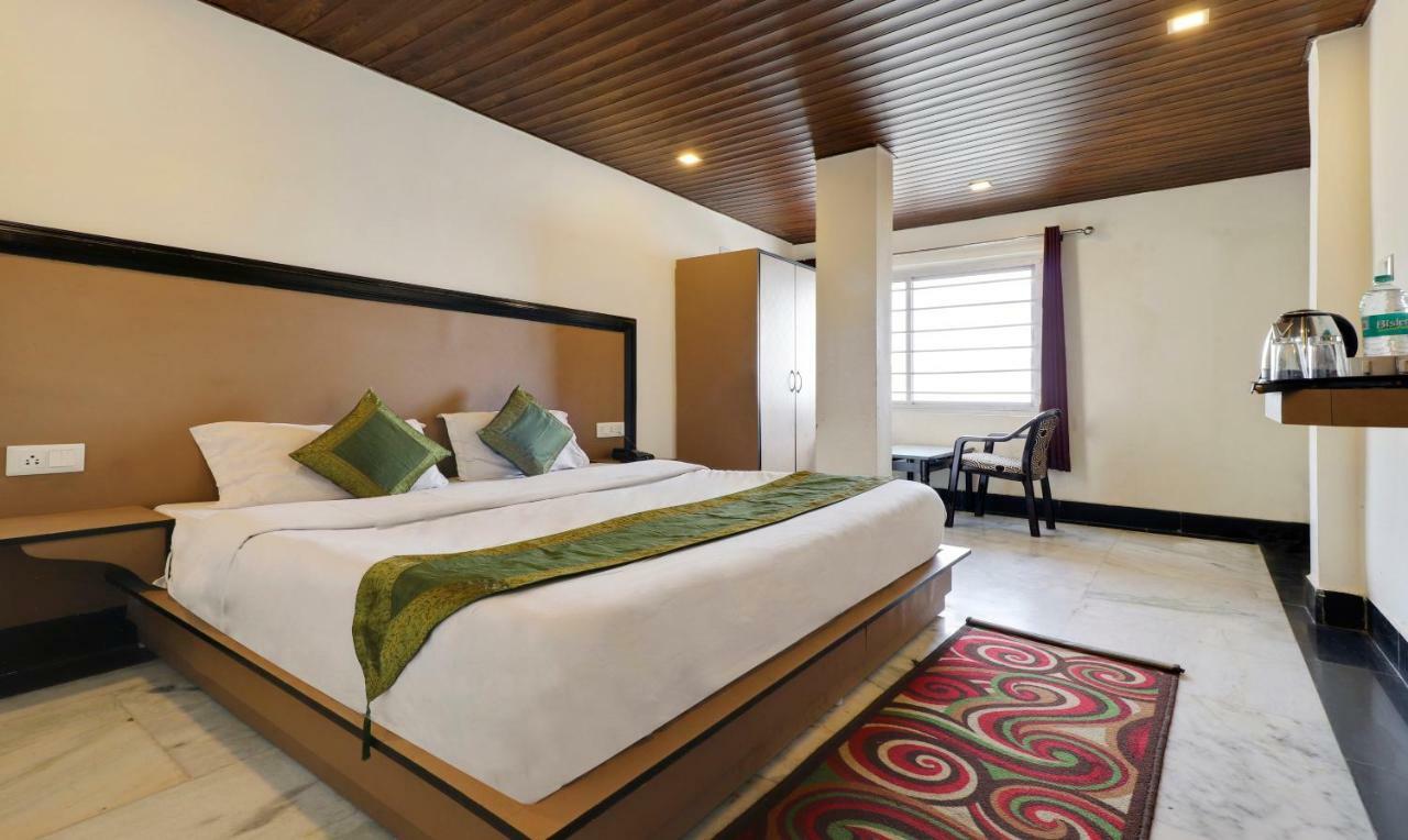 Treebo Mayur, Mall Road Mussoorie Exterior foto